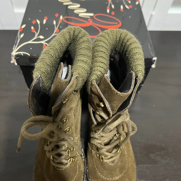 Envy Hello Lace up Suede two tone sweater collar Olive Bootie - Size 7.5 - Picture 8 of 12